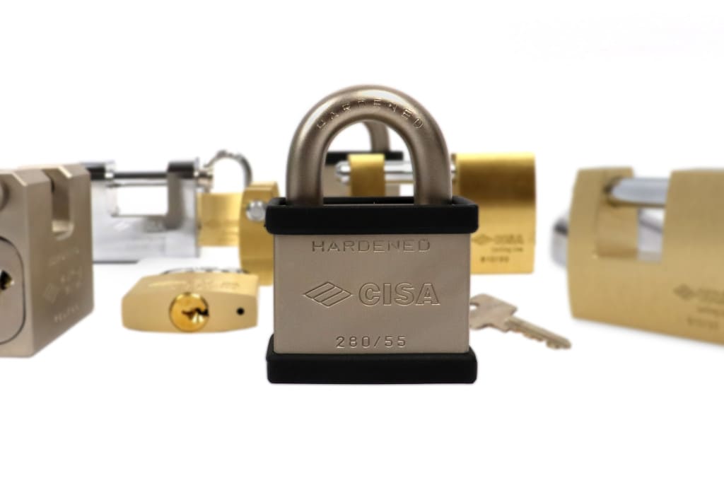 навесные замки CISA