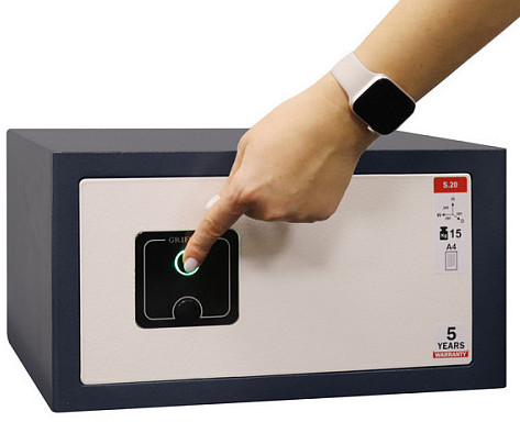Открытие сейфа отпечатком пальца