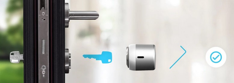 Наложение смарт-замка на цилиндр с ключом