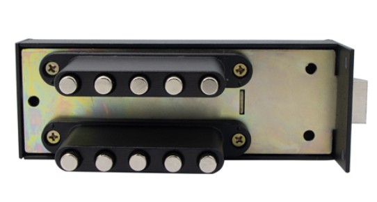 Строение кодового замка Внутренняя часть кодового механизма закрывания