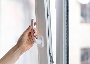 откидной вариант открывания оконных дверей