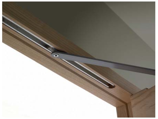 Скрытый дотягатель в дверном полотне