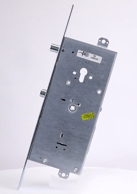 Врезной замок CISA двухсистемный