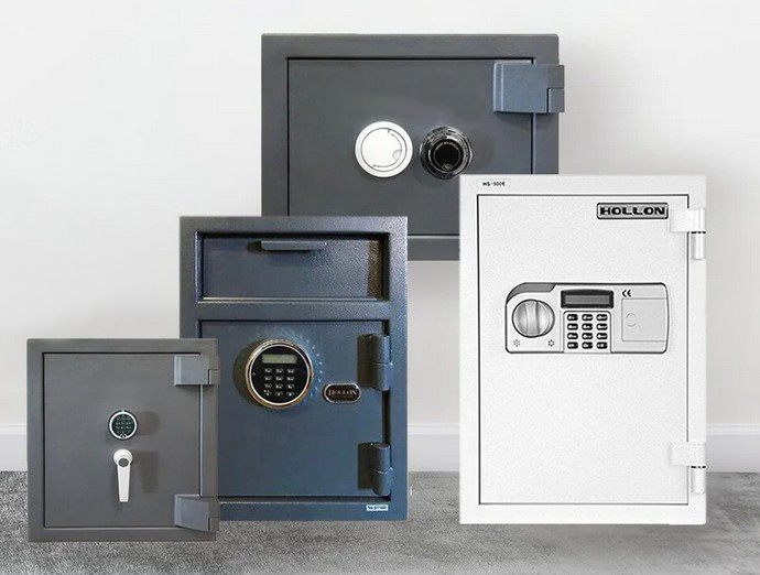 Много разных сейфов