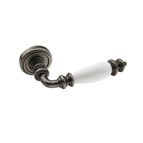 Ручки на розеті FADEX Siena Ceramic V N10 античне залізо/біла кераміка - Фото №2